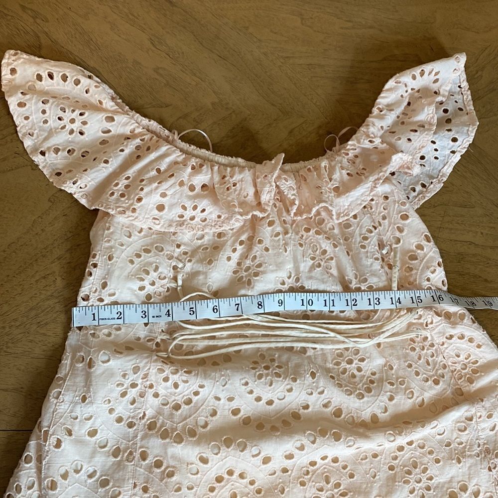 ASTR the Label Joyce Light Peach Eyelet Lace Off-the-Shoulder Dress Size Small - Picture 9 of 11